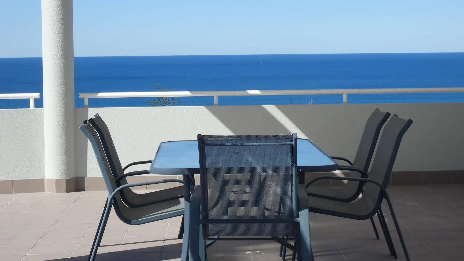 Sundancer Holiday Apartments Sunshine Coast Hotel