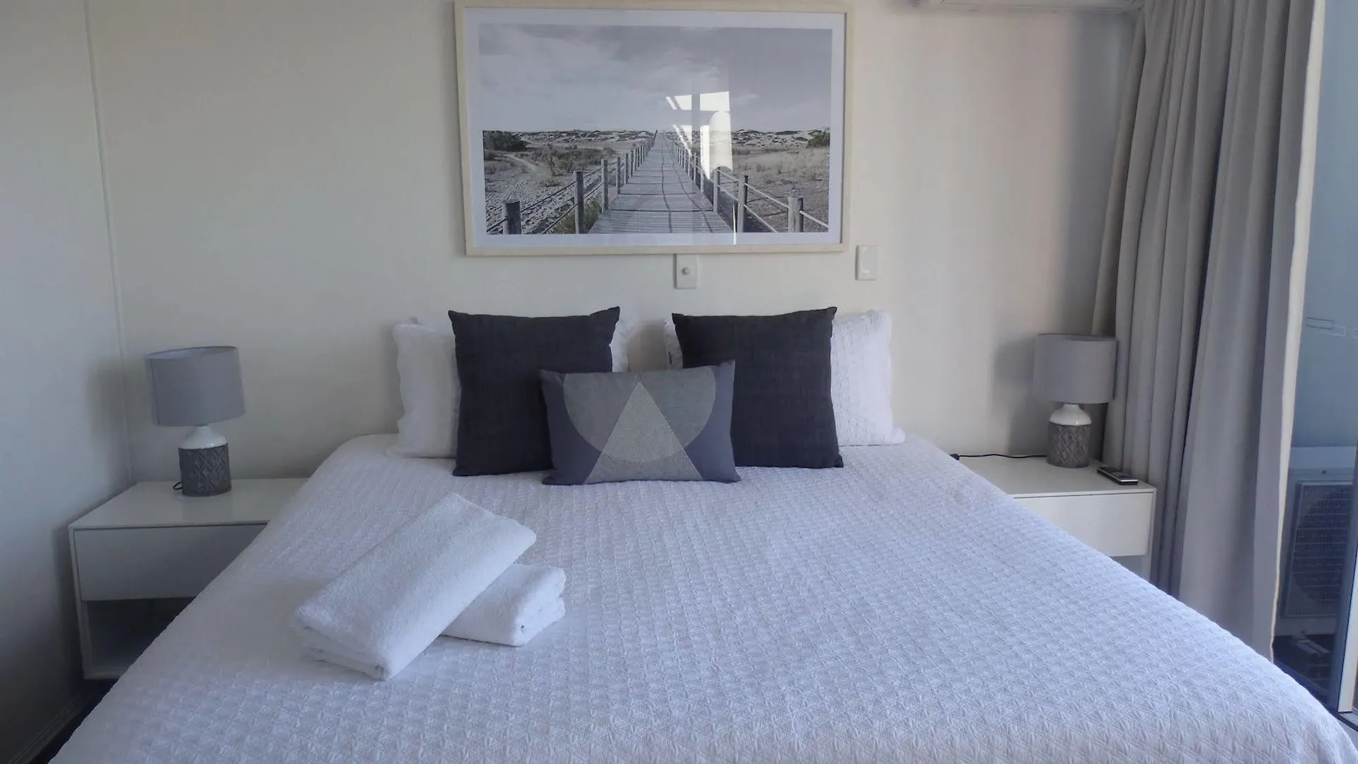 Hotel Sundancer Holiday Apartments Sunshine Coast