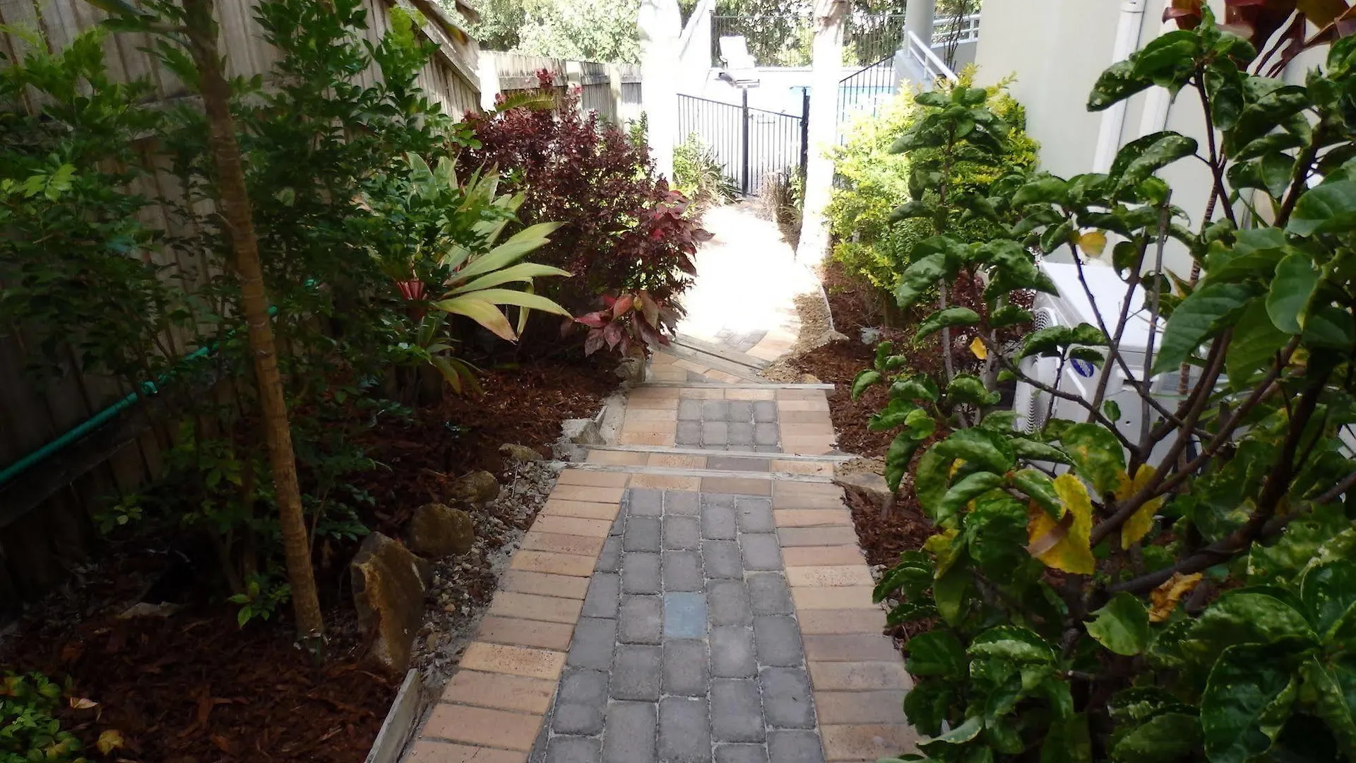 Sundancer Holiday Apartments Sunshine Coast
